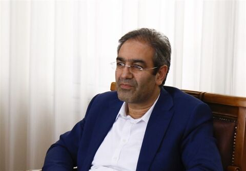 رییس پژوهشکده پولی و بانکی در شبکههای اجتماعی حساب کاربری ندارد
