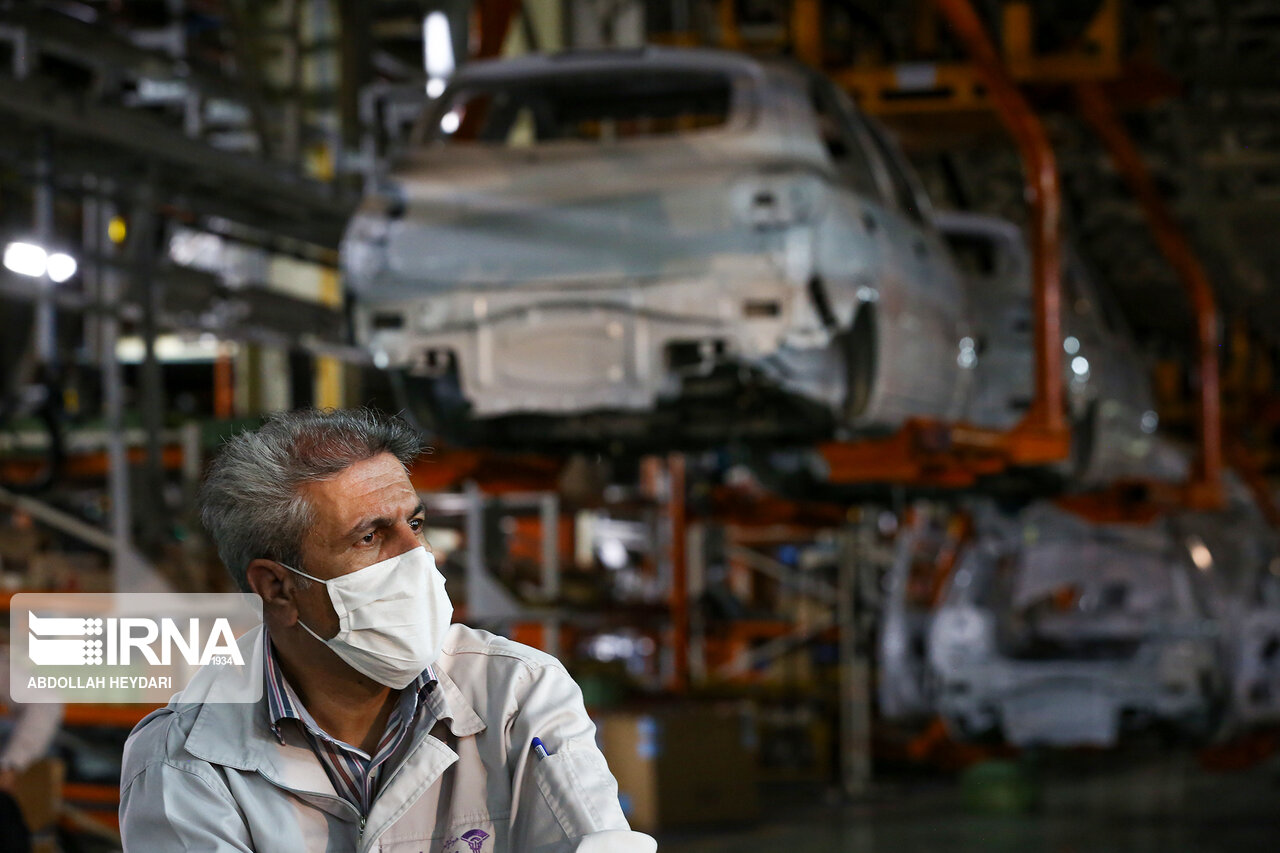 تولیدات بی‌کیفیت داخلی، پای خودروسازان خارجی را به کشور باز کرد