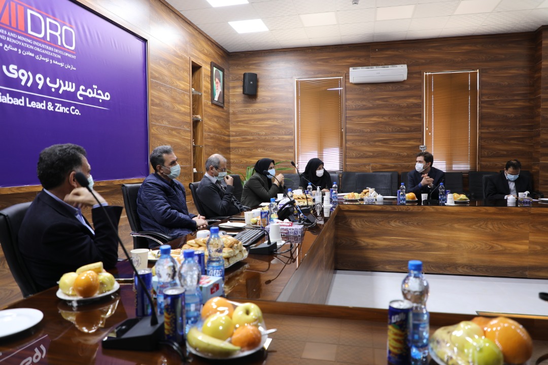 پیگیری برای تسریع در دریافت تاییدیههای زیست محیطی طرح مهدی آباد