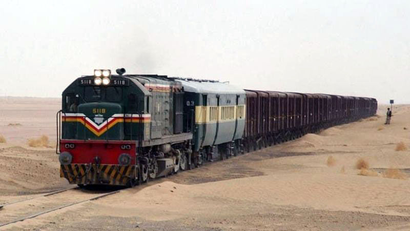 عبور اولین قطار کریدور شمال – جنوب از طریق ایران به مقصد هند