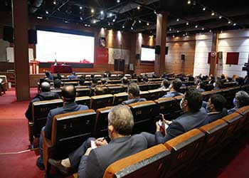 آموزش و آشنایی کارکنان شعب بانک شهر با ” قانون جدید چک”