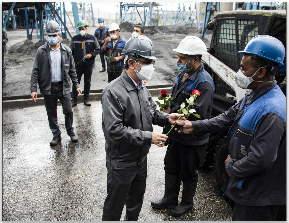 تجلیل از کارگران شرکت سنگ آهن گهرزمین