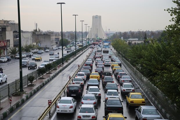 ترافیک سنگین صبحگاهی در معابر پایتخت حاکم است