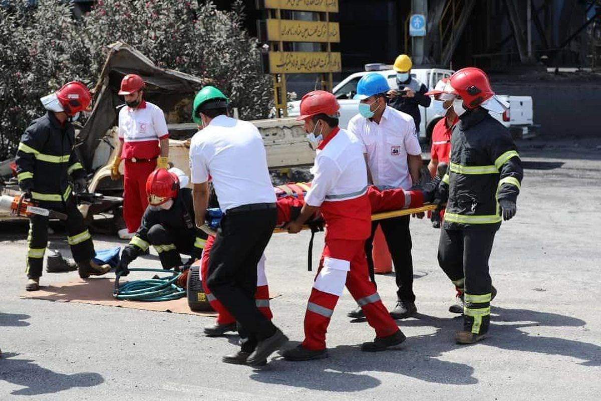 مانور آتشنشانی و امداد در گلگهر برگزار شد