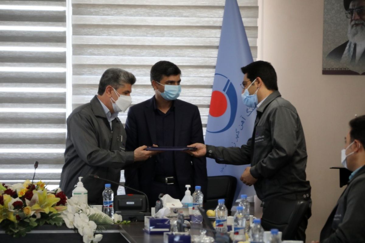 گهرزمین از نیروهایی متخصصی بهره مند است