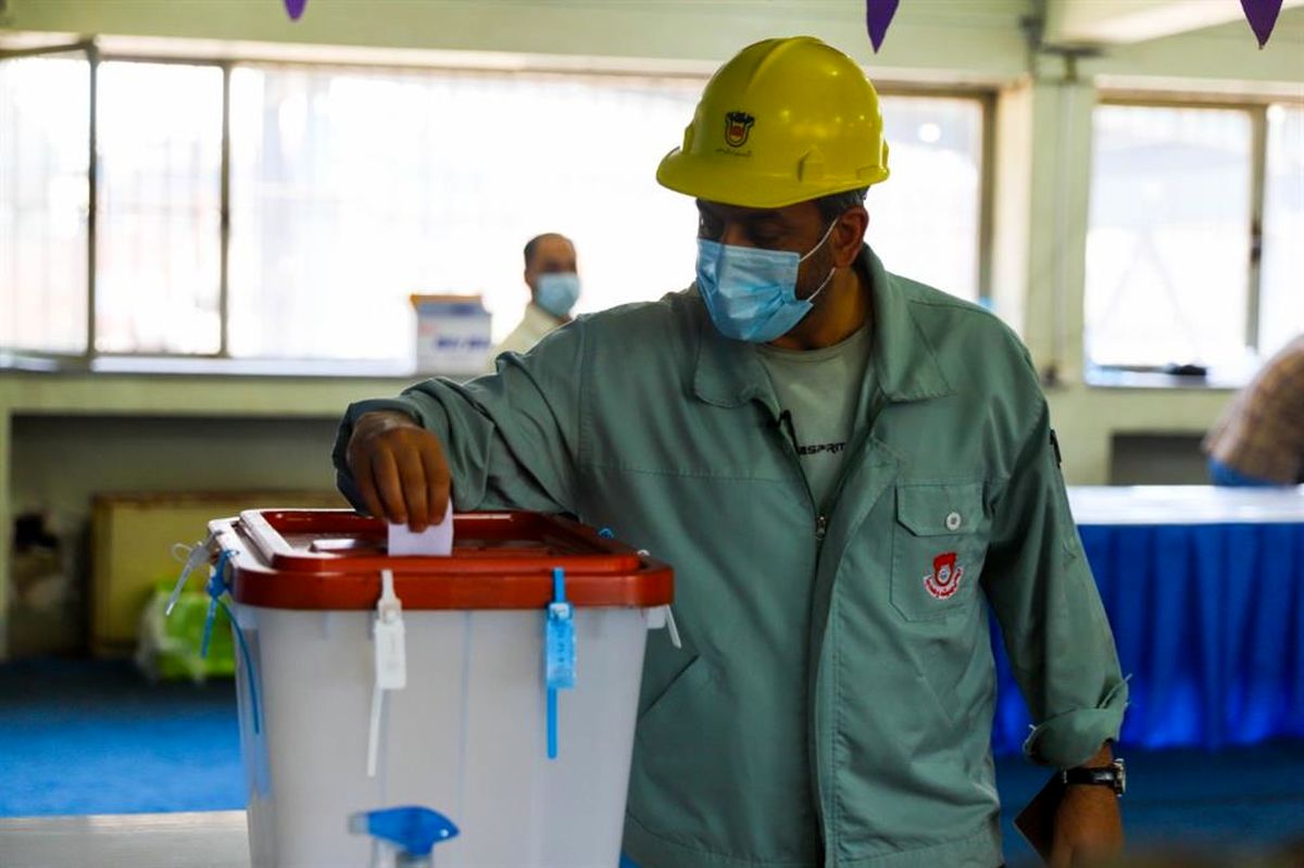 حضور پرشور تلاشگران ذوب آهن اصفهان در انتخابات