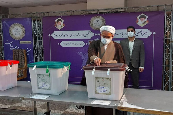 دادستان کل کشور آرای خود را به صندوق انداخت