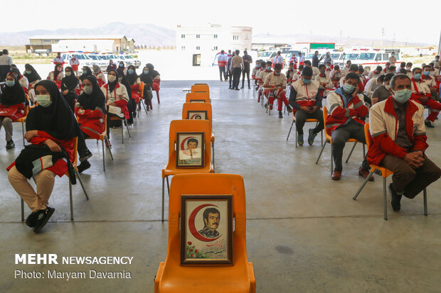 دولتها به هلال احمر به عنوان یک باشگاه سیاسی نگاه نکنند