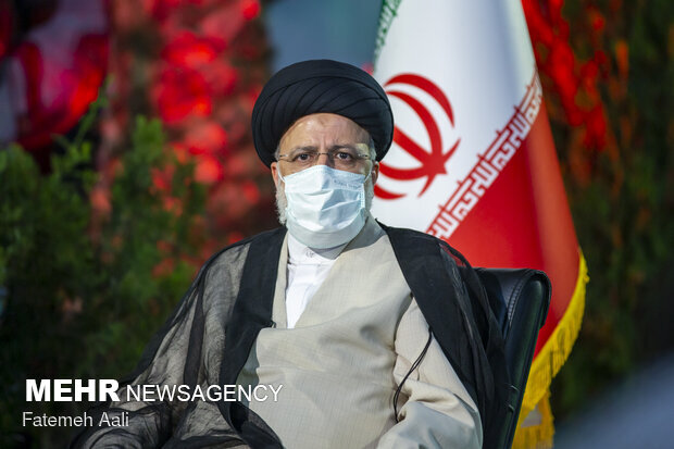 رئیسی: اقدامات انقلابی وزارت نفت، ایران را به جایگاه ممتاز در عرصه جهانی می‌رساند