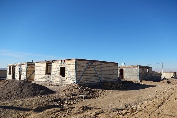 بازسازی خانه های روستایی به نیمه رسید/ جلوی تخلف ساخت را می‌گیریم