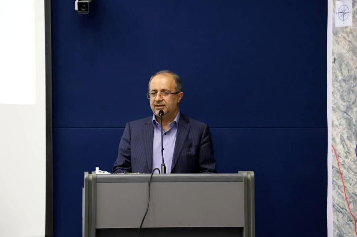 ضرورت حمایت مقامات و سرمایه گذاران استان فارس از خط انتقال آب