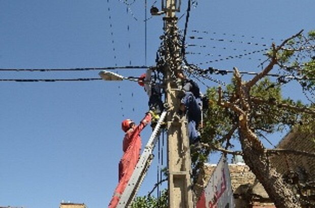 وزارت نیرو دلایل قطعی مکرر برق را اعلام کند