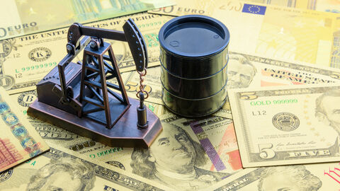 دولت مکلف به فروش منابع نفتی به نرخ سامانه معاملات الکترونیکی شد