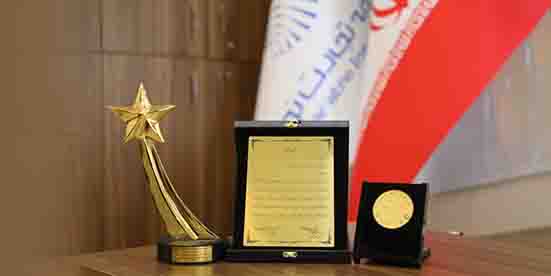 کسب تندیس زرین مشتری مداری در اجلاس مدیریت توسعه کسبوکار بیمه تجارتنو