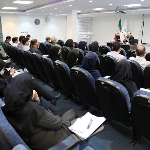 آموزشهای تخصصی مدیران؛ زمینهساز تحول و تعالی سازمانی