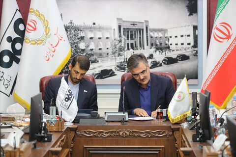 امضای تفاهم‌نامه همکاری میان فولاد مبارکه و بانک ملی ایران