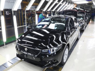 افزایش ۴۴ درصدی تولید کامل در ایران خودرو/ برنامه تولید ۲۱۰ هزار دستگاه خودرو در سه ماهه پایانی سال
