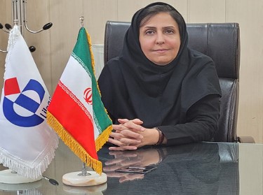 مسئول دایره خسارت بیمههای اشخاص شعبه زایندهرود، کارمند نمونه صنعت بیمه شد