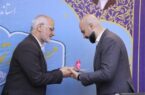 استاندار خوزستان از مدیر روابطعمومی فولاد خوزستان تقدیر کرد استاندار خوزستان از مدیر روابطعمومی فولاد خوزستان تقدیر کرد