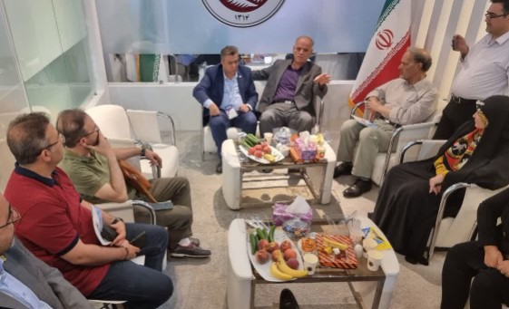 نشست معاون فنی بیمه ایران با همکاران نماینده در محل نمایشگاه بینالمللی بورس بانک و بیمه
