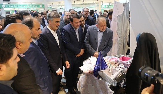 بازدید رئیسکل بانک مرکزی و سرپرست ستاد اجرایی فرمان امام (ره) از غرفه بانک سپه در نمایشگاه” تلاش بابرکت”