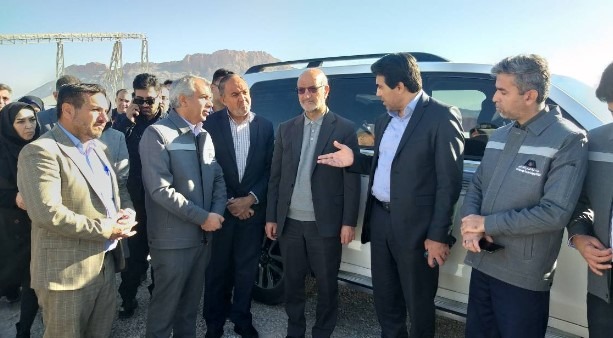 با رویکرد فرابخشی باید برای رفع مشکل فولاد فرزانگان پارس تلاش مجدانه شود