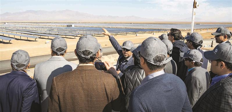 بومیسازی قطعات و تجهیزات نیروگاه خورشیدی؛ اولویت نیروگاه ۶۰۰ مگاواتی فولاد مبارکه