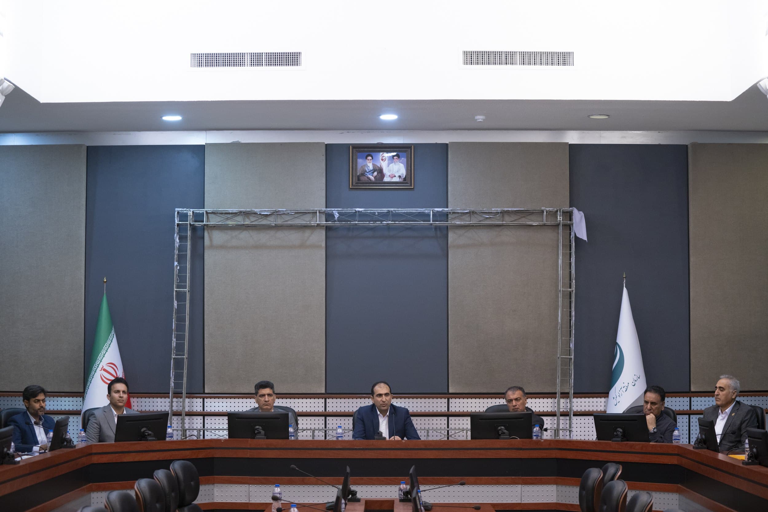 رقابت شرکتهای ابزاردقیق ایران با شرکتهای بینالمللی