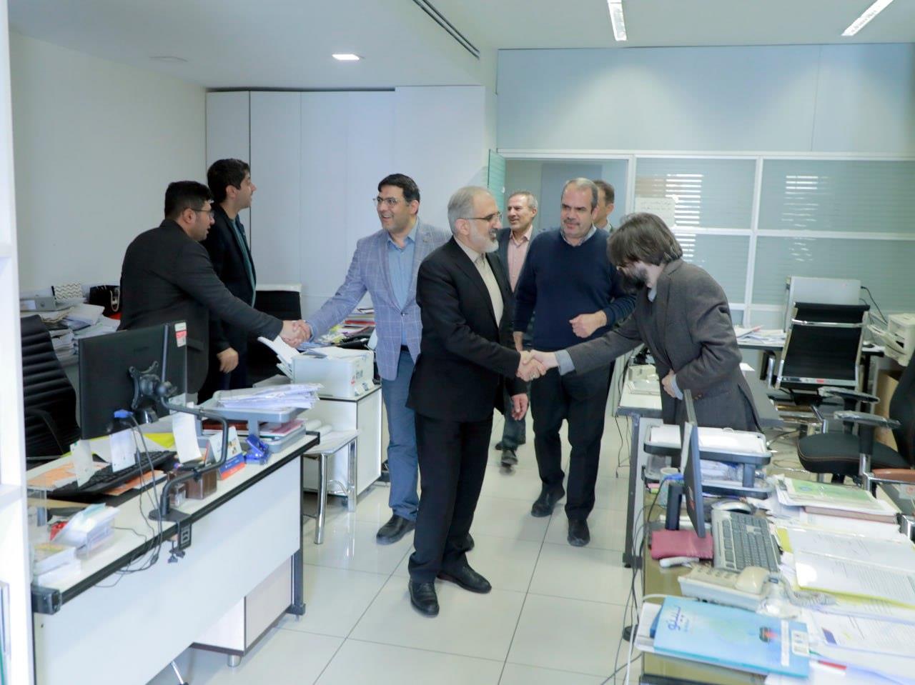 تلفیق تجربه و تخصص در مسیر تحقق اهداف