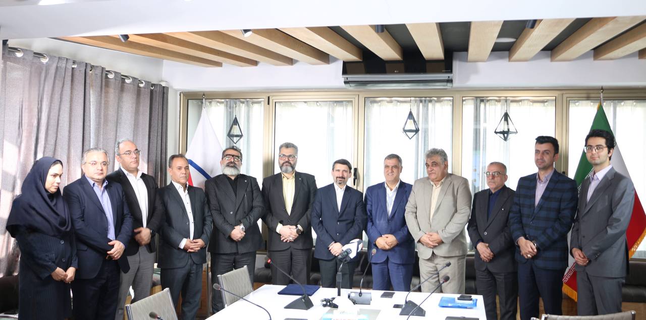 آیین رونمایی از سامانه بیمه یدک در بیمه رازی برگزار شد