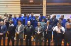 مراسم اهدای جوایز به تیم نایب قهرمان: بیمه کوثر مراسم اهدای جوایز به تیم نایب قهرمان: بیمه کوثر