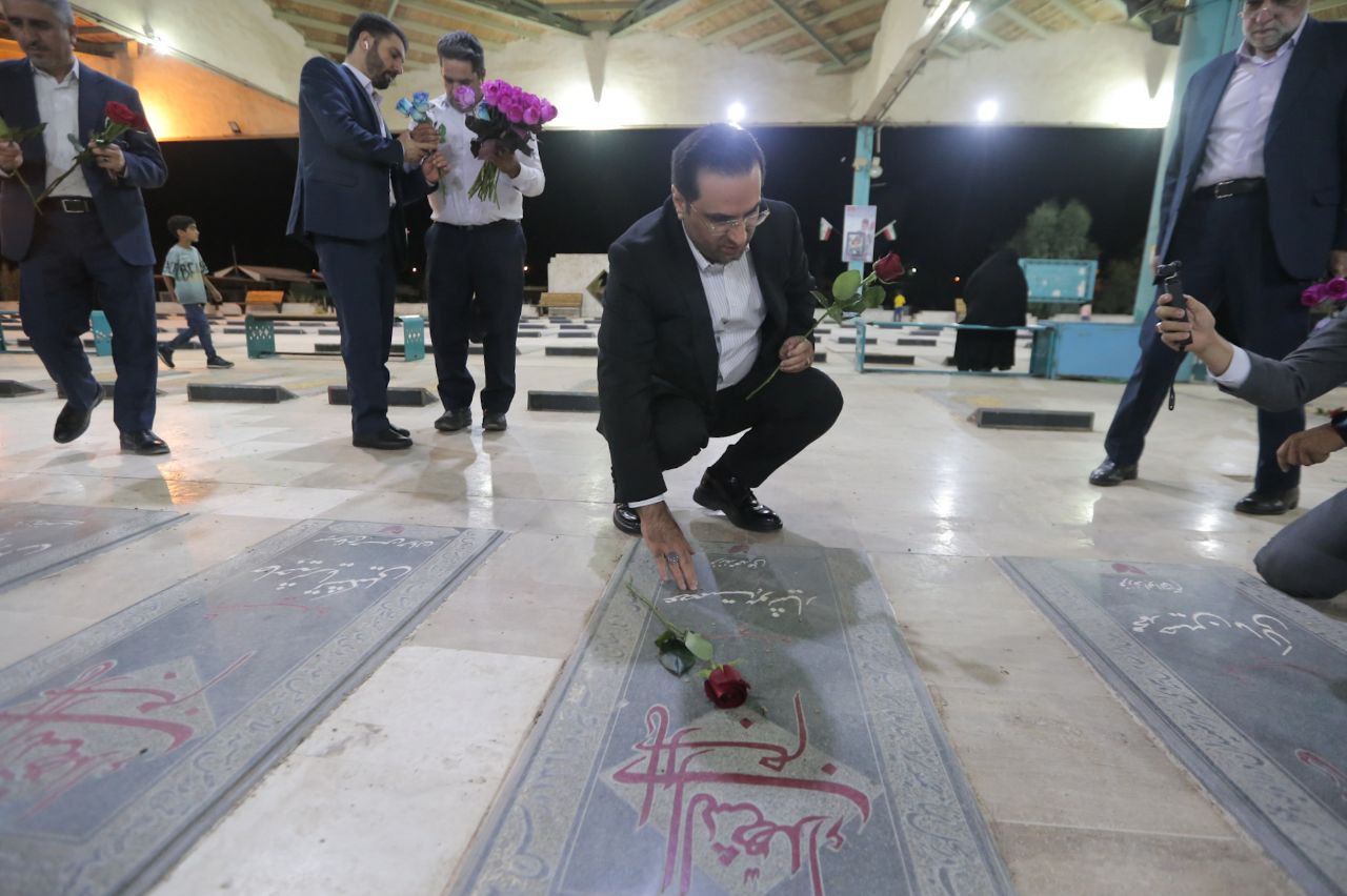 تجدید میثاق مدیرعامل جدید فولاد آلیاژی ایران با آرمانهای شهدا