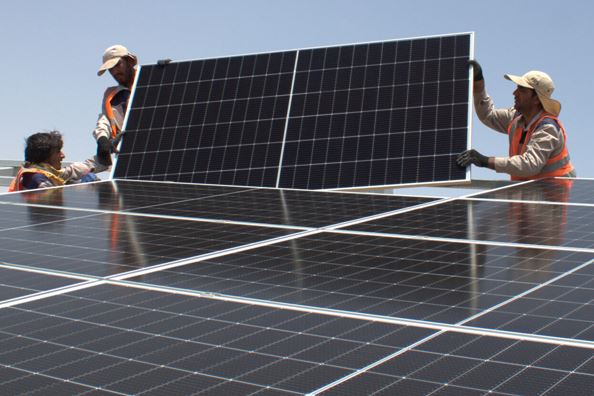 ورود ۵۷ مگاوات برق به شبکه سراسری با تأمین مالی بانک سامان