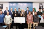 از جاری شدن اشک شوق برنده زنجانی تا باور نکردن برنده شدن شهروند ایلامی / جوایز برندگان جشنواره عید تا عید بیمه دی اهدا شد از جاری شدن اشک شوق برنده زنجانی تا باور نکردن برنده شدن شهروند ایلامی / جوایز برندگان جشنواره عید تا عید بیمه دی اهدا شد