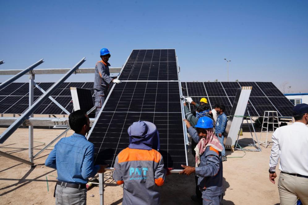 آغاز نصب پنلهای خورشیدی در نیروگاه ۱۵.۲ مگاواتی شرکت پالایش گاز بیدبلند خلیجفارس