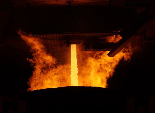 اعتراض انجمن تولیدکنندگان فولاد به قیمتگذاری بورس کالا/ فرمول، مبتنی بر توافق تشکلهای زنجیره باشد