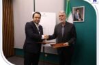 آیین رونمایی از شناسنامه آثار هنری برگزار شد آیین رونمایی از شناسنامه آثار هنری برگزار شد