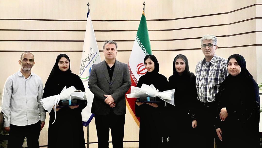 تقدیر مدیرعامل پتروشیمی پارس از دو برگزیده پزشکی عسلویه‌ای کنکور سراسری