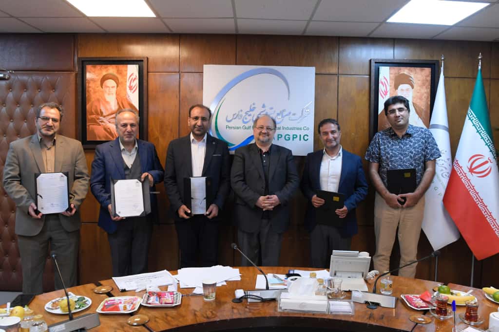 انعقاد ۲ قرارداد با دانشگاههای تهران و صنعتی شریف