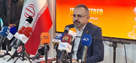 دو نرخی بودن ارز و معضل کارت‌های بازرگانی؛ چالش‌های مضاعف پیش‌روی فولادسازان