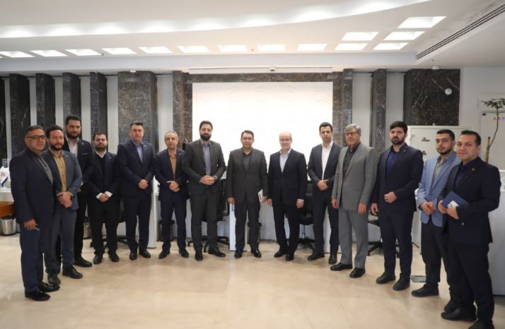 اولین بازدید دکتر جمالی از شعبه مرکزی شیراز جنوبی؛ گامهای جدی برای آینده روشن موسسه اعتباری ملل