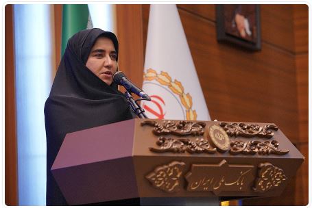 توسعه متوازن با بهرهگیری از توان زنان و مردان / تأکید نماینده ایلام بر الگو بودن بانک ملی در رعایت حقوق بانوان