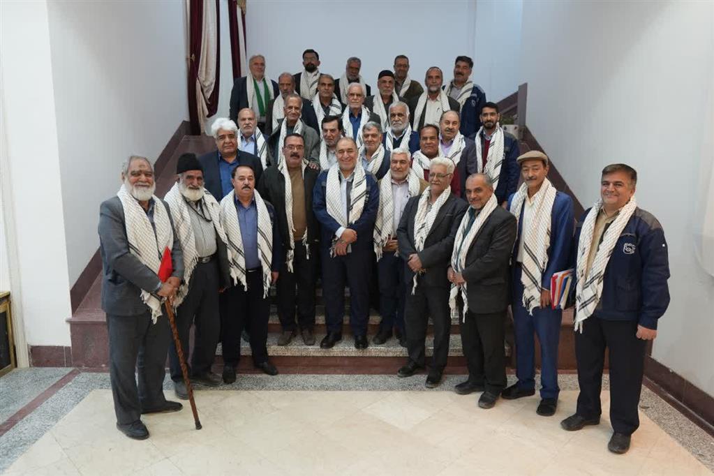 تجدید دیدار همرزمان دفاع مقدس با مدیرعامل رزمنده شرکت سنگآهن مرکزی ایران