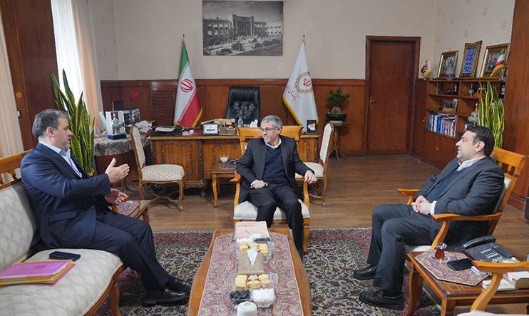 واگذاری ۷۰ همت دارایی مازاد؛ بانک ملی ایران الگوی موفق در خروج از بنگاهداری و حمایت از تولید/ حمایت از تولید و اشتغال گامی در جهت توسعه اقتصادی کشور