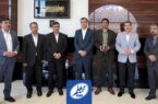 تجلیل از پدر دو دانش‌آموز شهید میناب در دیدار با رئیس‌کل بیمه مرکزی به دعوت بیمه معلم