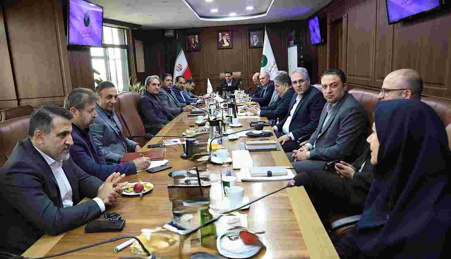 آئین معارفه روسای ادارات کل برنامهریزی و صیانت از مشتریان پستبانک برگزار شد