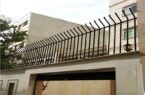 راهنمای جامع بررسی قیمت حفاظ دیوار حیاط در سال ۱۴۰۵ + جدول هزینه ها